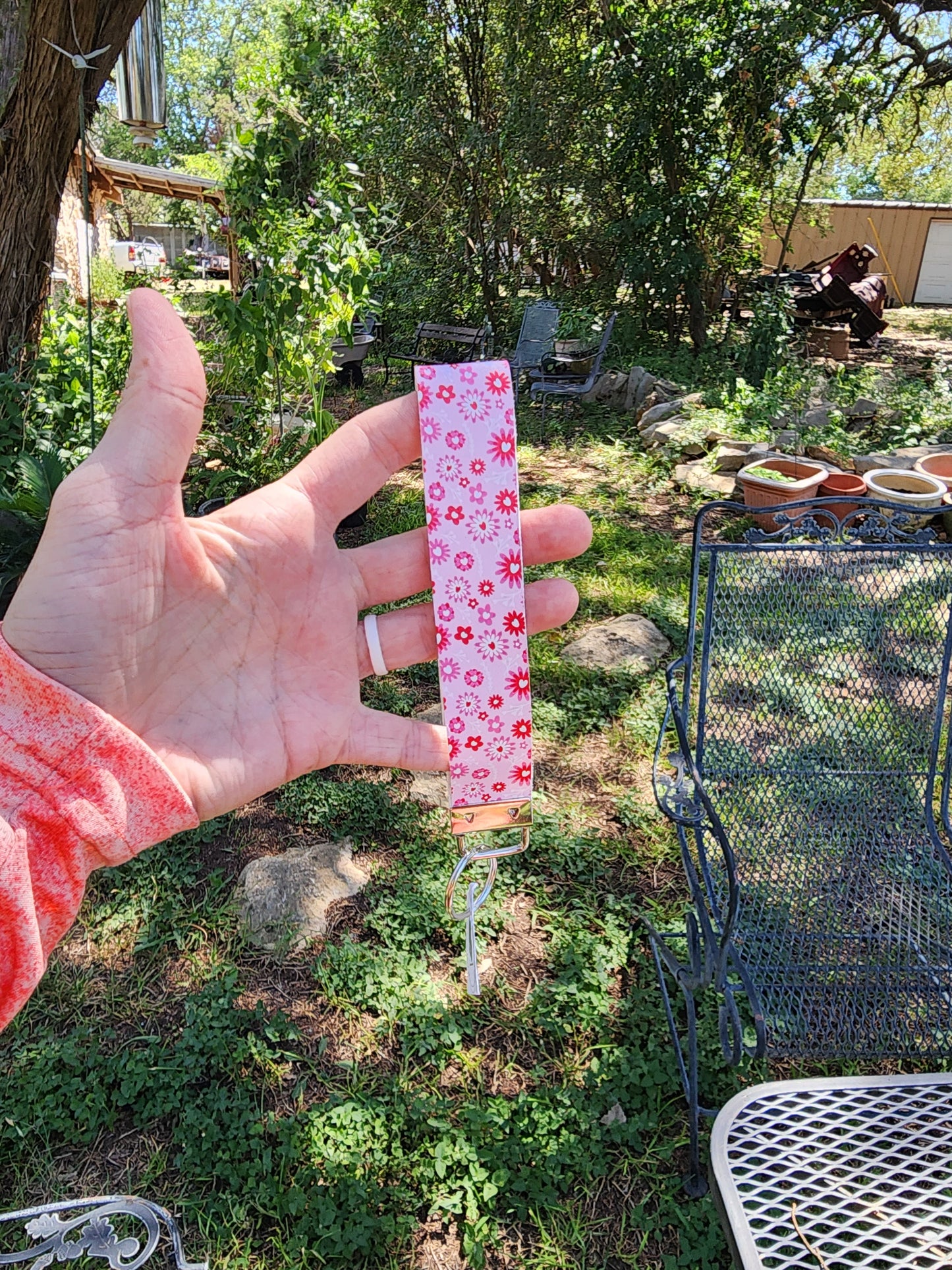 Red Flower Wristlet